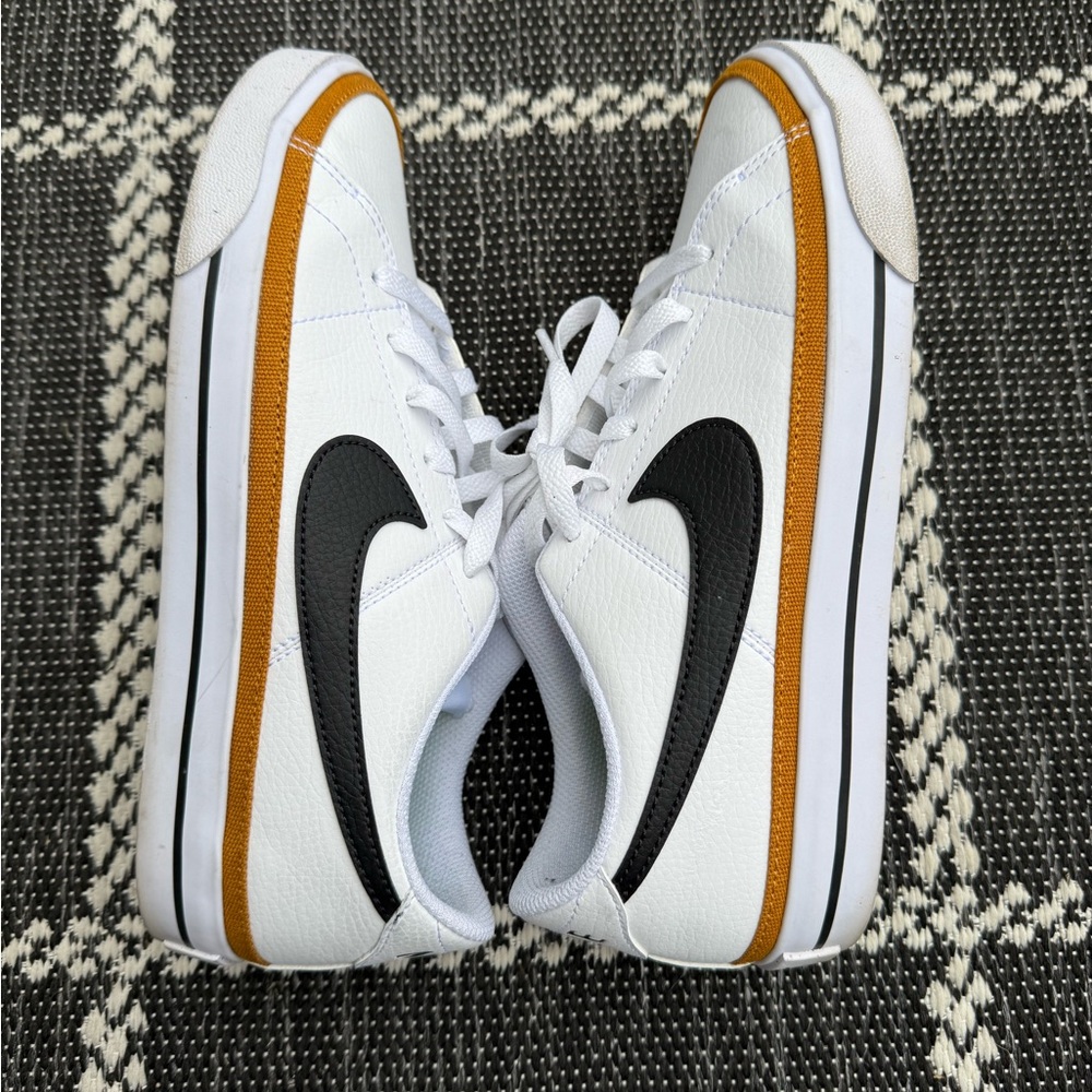 EUC Nike Court Legacy Next Nature Sneakers